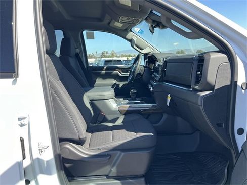 New 2026 GMC Sierra 1500 Elevation w/ LPO, Elevation Black Package image 32