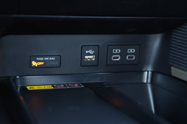 Used 2025 Toyota Camry SE FWD image 24