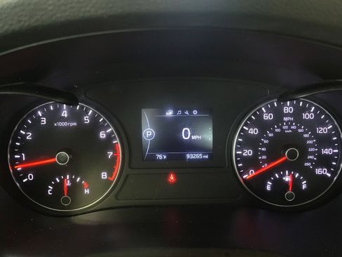 Used 2018 Kia Optima LX w/ 17" Alloy Wheels Package FWD image 23