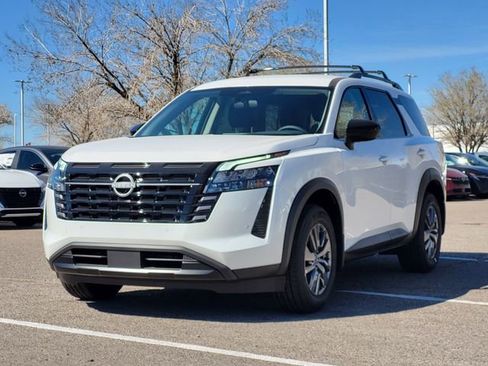 New 2026 Nissan Pathfinder SV image 4