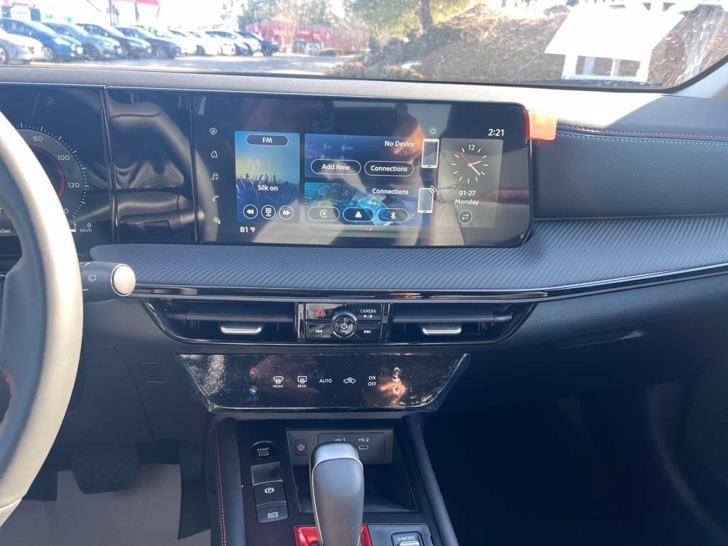 Certified 2025 Nissan Kicks SR AWD/4WD image 26