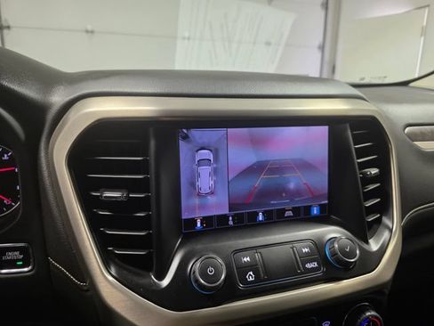 Used 2023 GMC Acadia Denali w/ Denali Technology Package AWD/4WD image 23