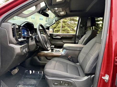 Used 2024 Chevrolet Silverado 1500 RST image 17