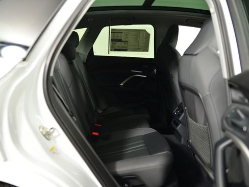 New 2025 Audi Q5 Premium Plus image 21