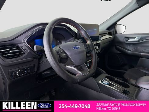 Used 2025 Ford Escape ST-Line w/ Tech Pack #1 FWD image 10