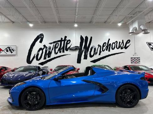Used 2021 Chevrolet Corvette Stingray Preferred Conv w/ Z51 Performance Package RWD image 2