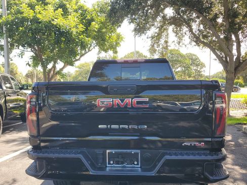 Certified 2024 GMC Sierra 2500 AT4 w/ AT4 Premium Plus Package AWD/4WD image 13