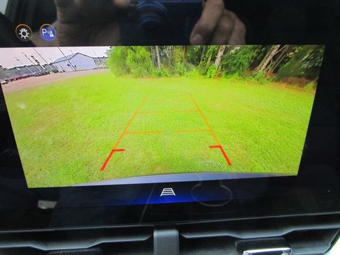Used 2025 Chevrolet Equinox LT FWD image 39