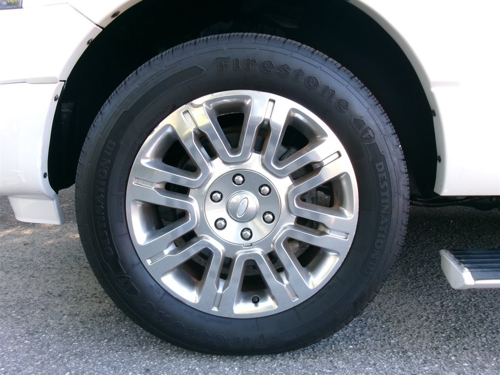 Used 2012 Ford Expedition Limited AWD/4WD image 43