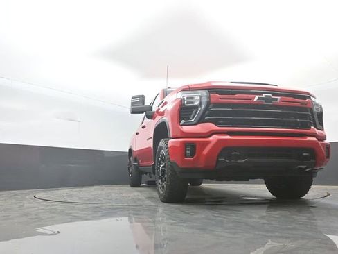 Used 2024 Chevrolet Silverado 2500 LTZ w/ LTZ Plus Package image 28