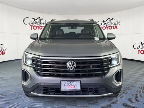 Used 2024 Volkswagen Atlas SE image 3