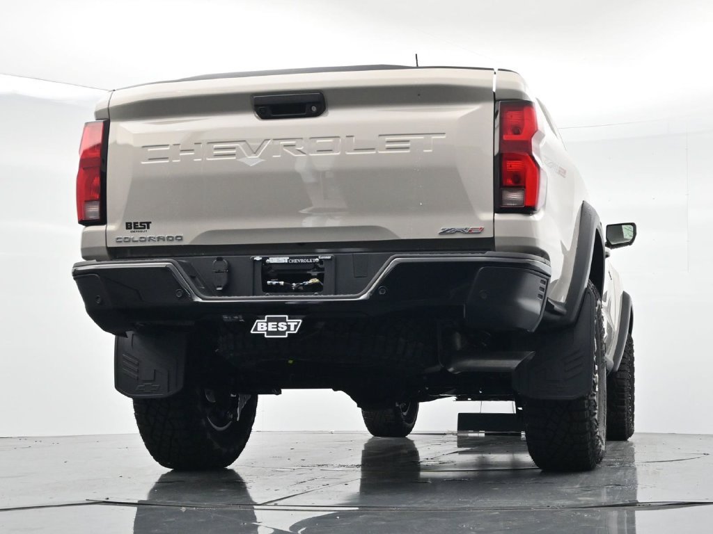 New 2026 Chevrolet Colorado ZR2 w/ Technology Package AWD/4WD image 31