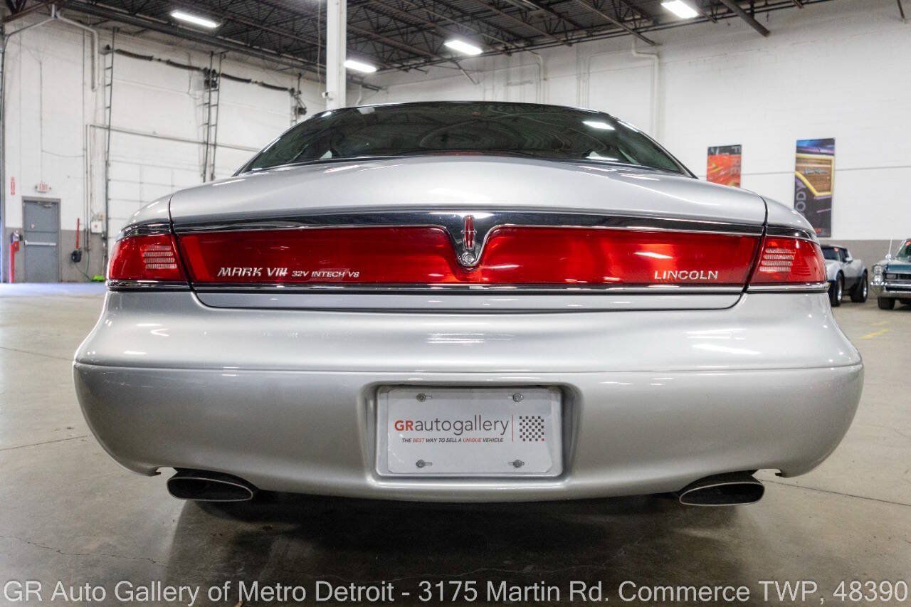 Used 1998 Lincoln Mark VIII RWD image 6