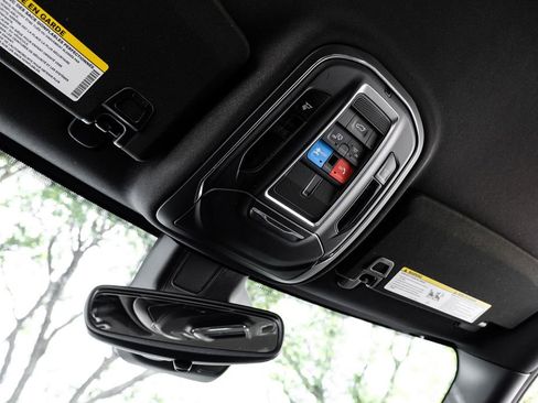 Used 2023 Jeep Grand Cherokee L Laredo image 37