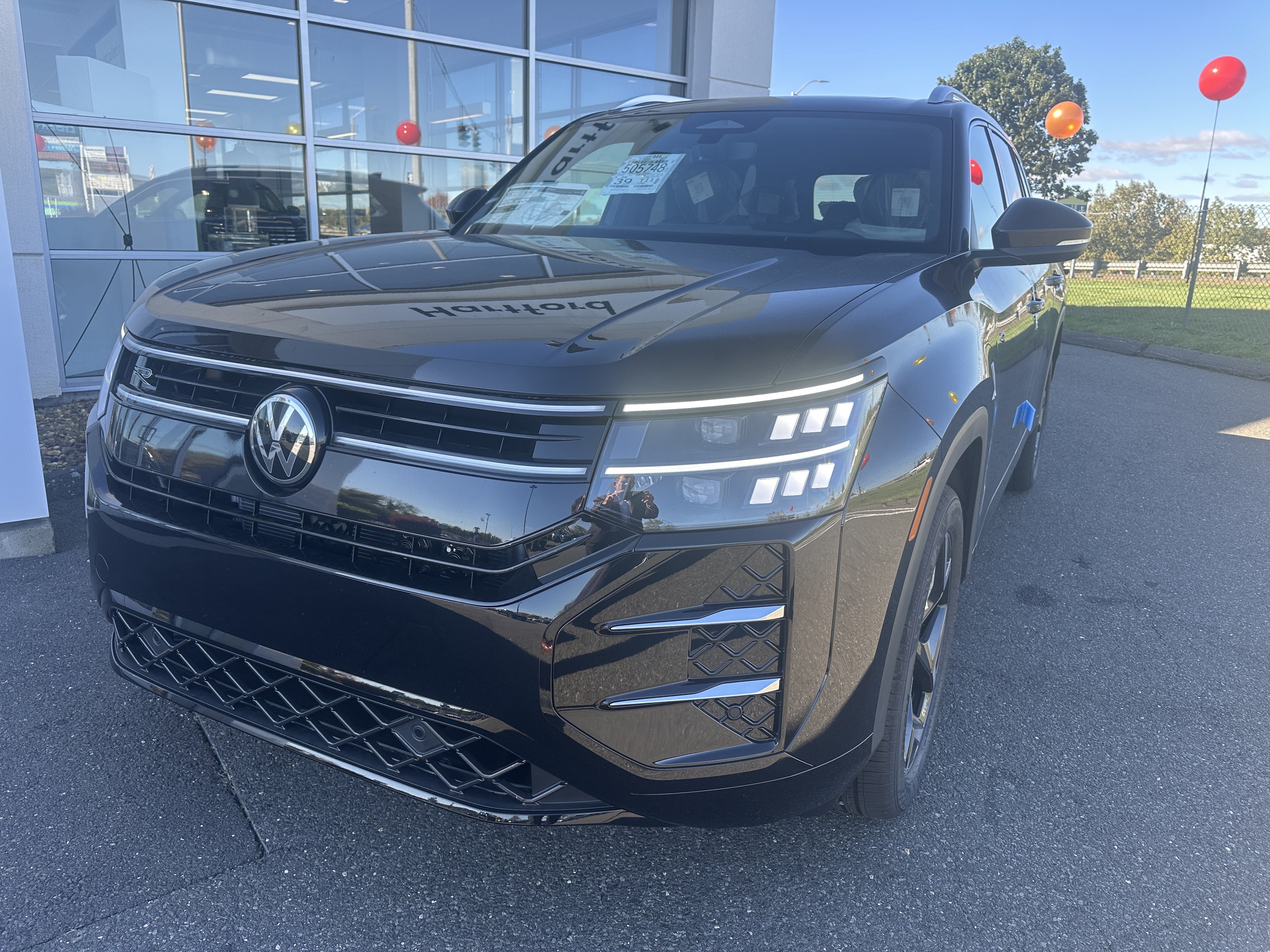 New 2027 Volkswagen Atlas SEL R-Line AWD/4WD image 3