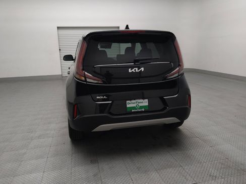 Used 2025 Kia Soul LX image 6