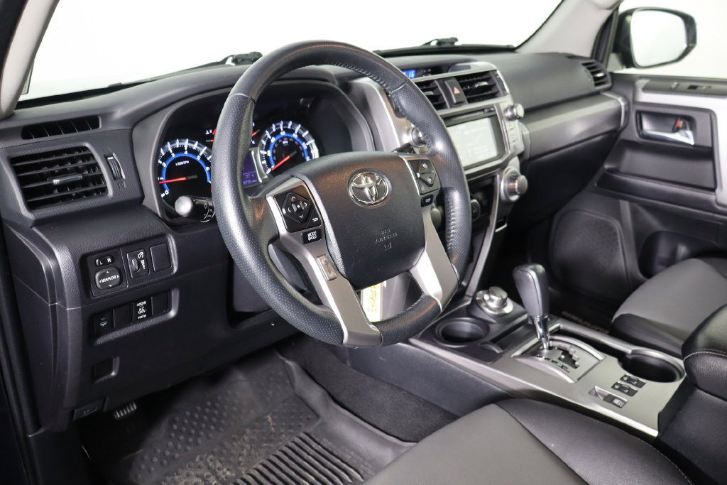 Used 2018 Toyota 4Runner SR5 Premium AWD/4WD image 27