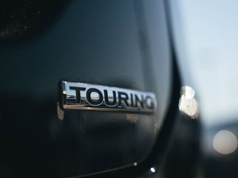 Used 2024 Honda Pilot Touring image 17