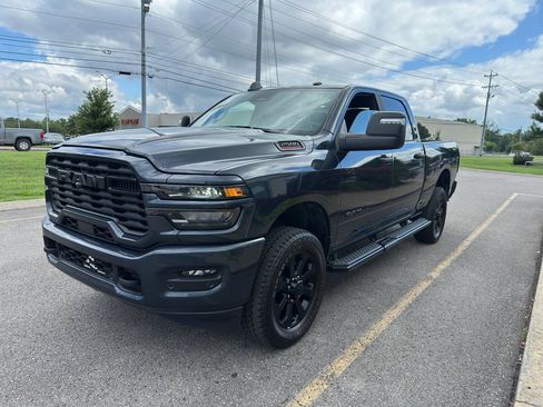 Used 2025 RAM 2500 Big Horn AWD/4WD image 8