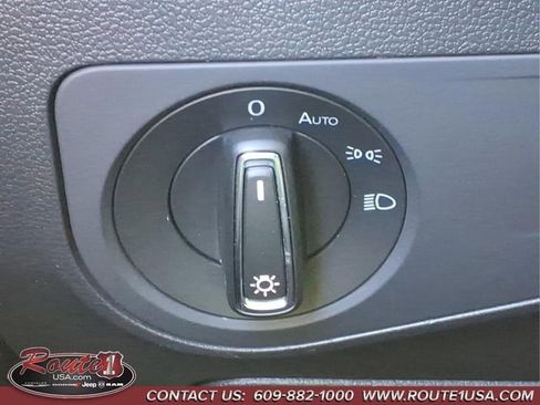 Used 2023 Volkswagen Tiguan SE R-Line FWD image 27