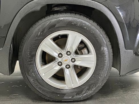 Used 2020 Chevrolet Trax LS w/ Tint and Cruise Package FWD image 25