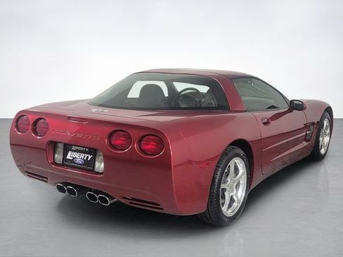 Used 2001 Chevrolet Corvette Coupe RWD image 3