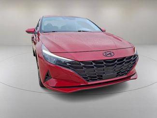 Used 2023 Hyundai Elantra SEL w/ Convenience Package FWD video 2