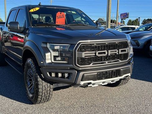Used 2019 Ford F150 Raptor w/ Equipment Group 802A Luxury image 3
