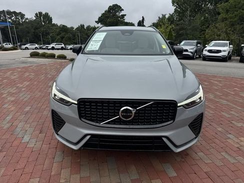 Used 2025 Volvo XC60 B5 Core w/ Protection Package Premier AWD/4WD image 31
