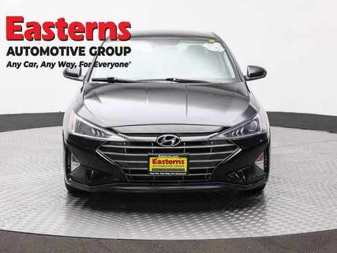 Used 2020 Hyundai Elantra SEL image 2