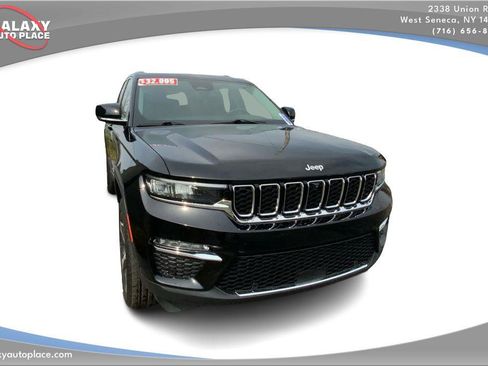 Used 2023 Jeep Grand Cherokee Limited w/ Luxury Tech Group II AWD/4WD image 3