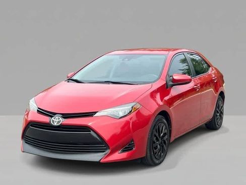 Used 2018 Toyota Corolla LE FWD image 4
