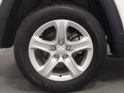 Used 2023 Jeep Compass Sport AWD/4WD image 28