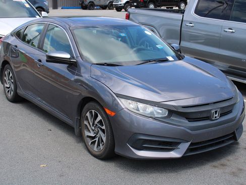 Used 2016 Honda Civic EX image 3
