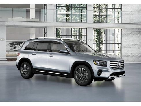 New 2025 Mercedes-Benz GLB 250 4MATIC image 12