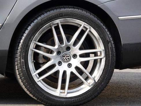 Used 2007 Volkswagen Passat 2.0T FWD image 42