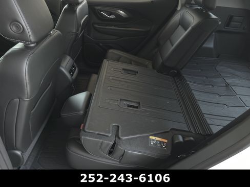 Used 2024 GMC Terrain SLT w/ Infotainment Package II AWD/4WD image 30