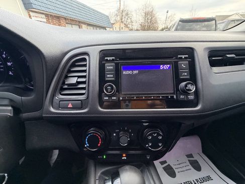 Used 2019 Honda HR-V LX image 47