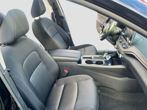 Certified 2024 Nissan Altima 2.5 SV image 28