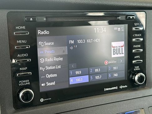 Used 2018 Toyota Sienna XLE w/ XLE Navigation Package FWD image 19