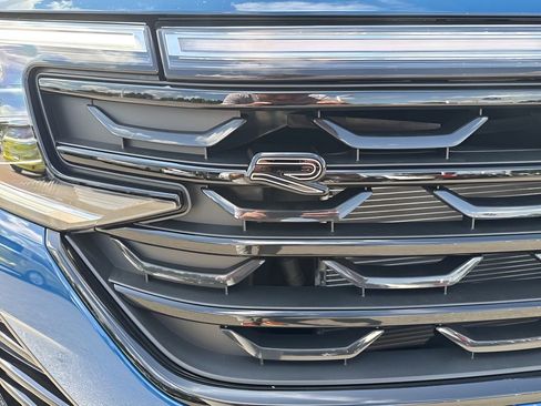 New 2026 Volkswagen Atlas Cross Sport SEL R-Line AWD/4WD image 18