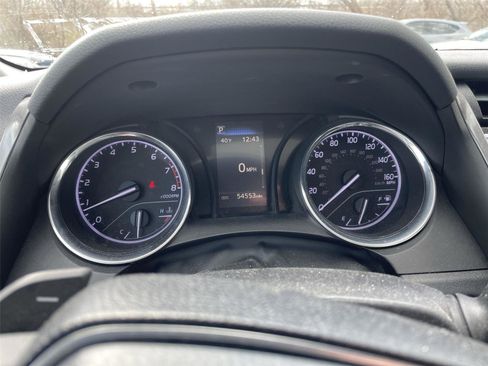 Used 2019 Toyota Camry SE image 16