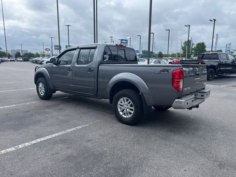 Used 2018 Nissan Frontier SV w/ Value Truck Package AWD/4WD image 7