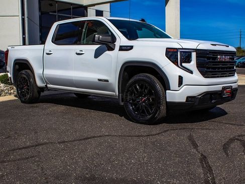 Used 2025 GMC Sierra 1500 Elevation w/ Preferred Package image 3