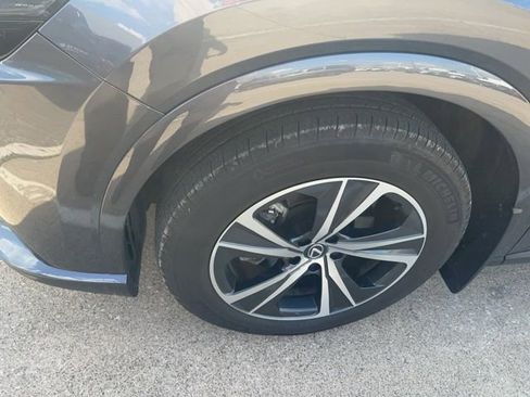 Used 2025 Lexus RX 350 Premium w/ Convenience Package image 2