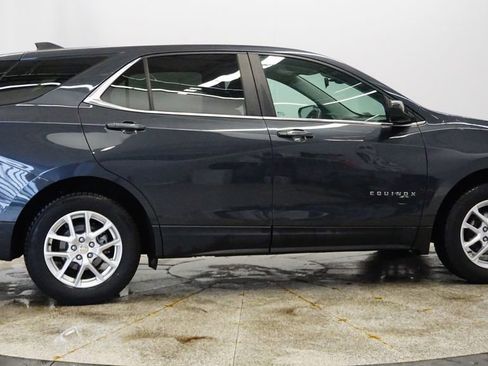 Used 2022 Chevrolet Equinox LT w/ Driver Convenience Package AWD/4WD image 8