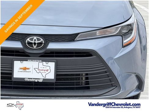 Used 2025 Toyota Corolla LE FWD image 8