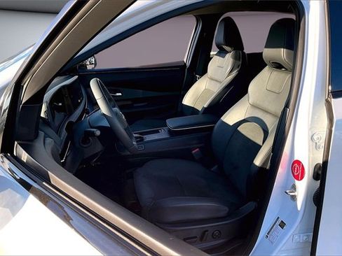 Certified 2025 Nissan Ariya AWD image 21