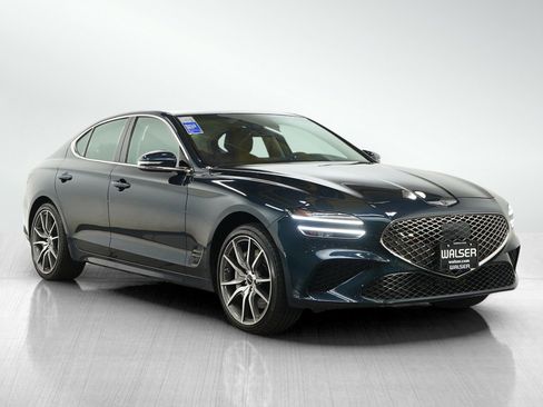 Used 2025 Genesis G70 2.5T image 7