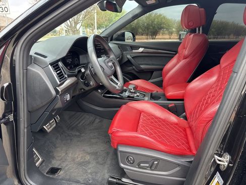 Used 2023 Audi SQ5 Premium Plus w/ Premium Plus Package image 9